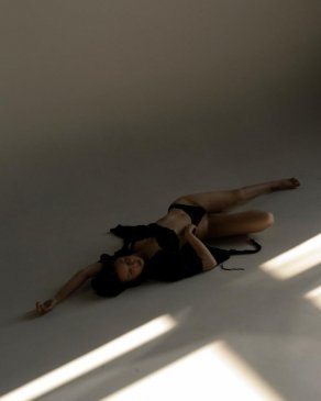 Александра, 18